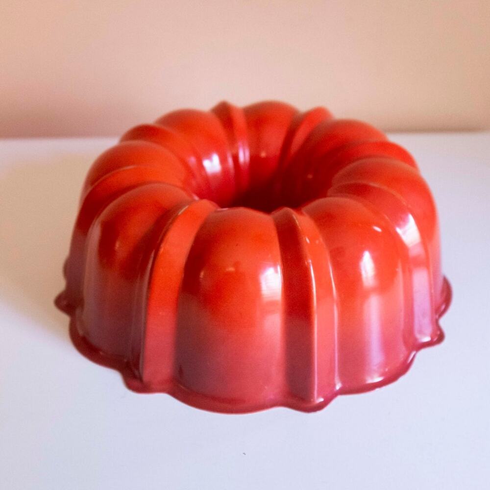 Orange Ombre Bundt Pan | Vintage Bakeware